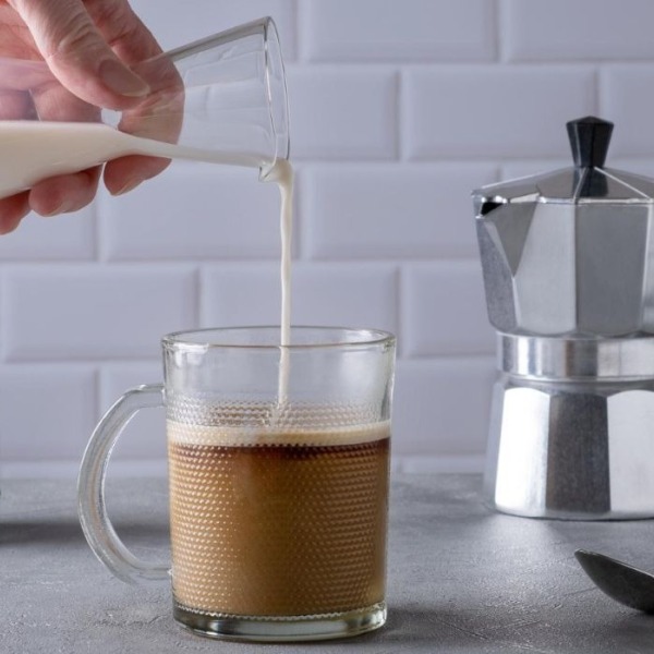 Jak wybrać odpowiednie mleko do kawy?