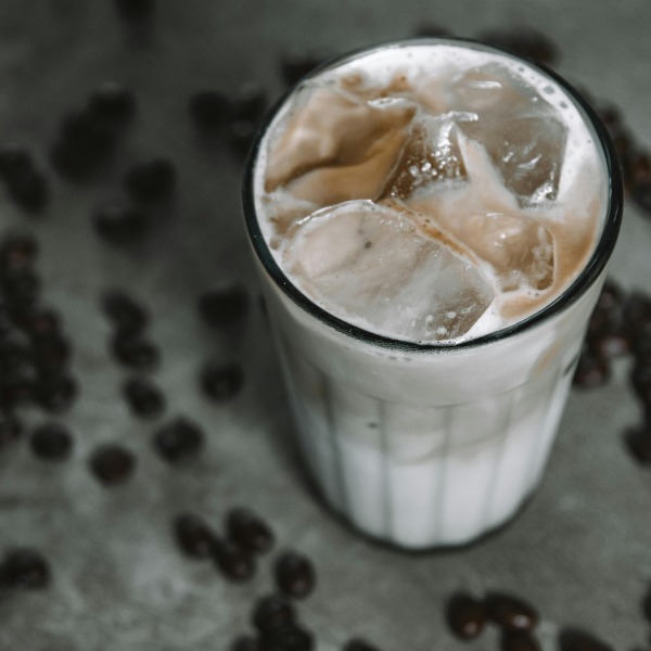 Jak przygotować caffe freddo? Espresso i cappuccino na zimno